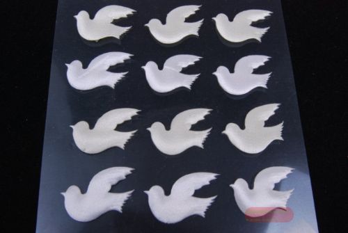 Bild von Bastelset, Tauben klebend, weiss/creme