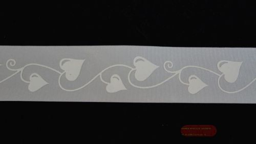 Bild von Band 20m/ 40mm, Herzgirlande, weiss/weiss