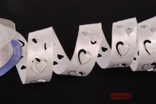 Bild von Band 10m/ 22mm, Herz gestanzt, weiss/silber
