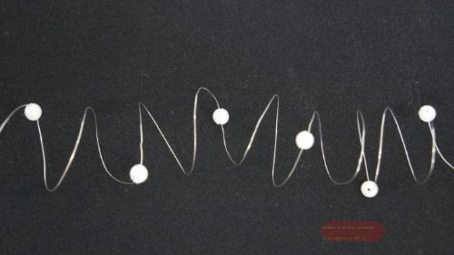 Bild von Girlande 10m/   6mm, Kugeln an Draht, weiss