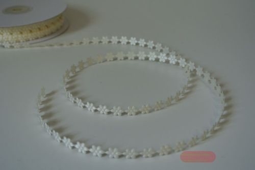 Bild von Band 25m/ 10mm, Blumengarland, ecru