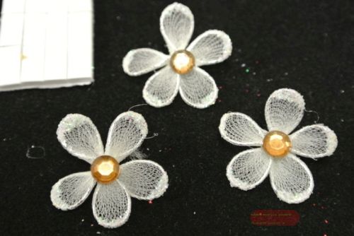 Bild von Deco, Blume 25mm - klebend, ecru