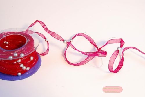 Bild von Girlande 10m/ 10mm, Organza mit Perlen, fuchsia