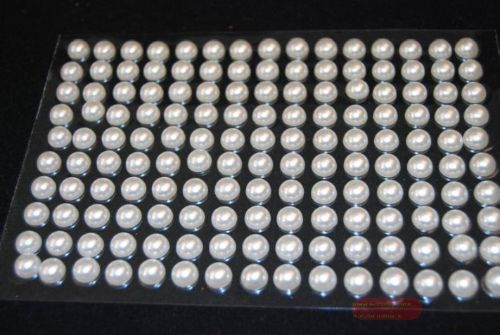 Bild von Perlen, 8mm halbe Grössen - klebend, creme