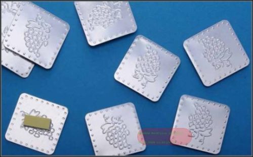 Bild von Aufleger Metall, Wein 40mm mit Klebepunkt, silber