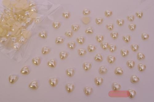 Bild von Perlen, halbe Herzen 1cm - VE100, creme
