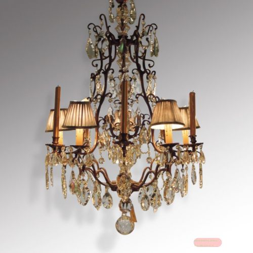 Bild von Lampe hängend, elektrisch & mit Kerzen