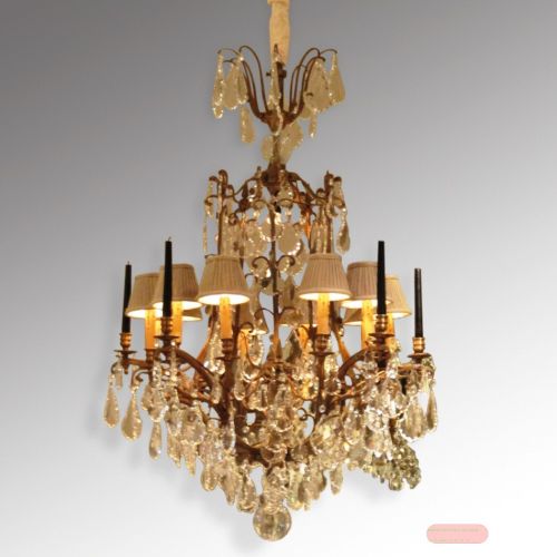 Bild von Lampe hängend, elektrisch & mit Kerzen