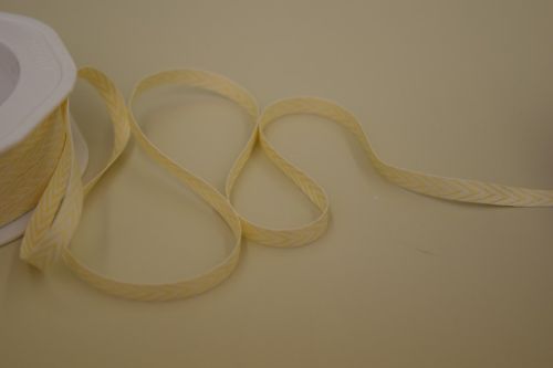 Bild von Band 25m/ 6mm, Fischgrat, gelb