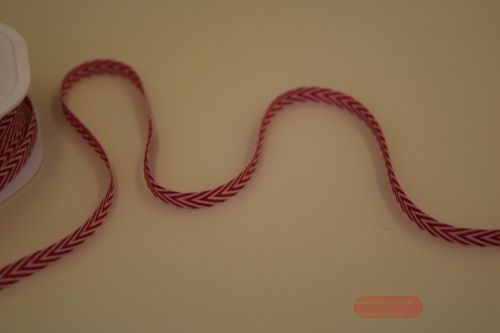 Bild von Band 25m/ 6mm, Fischgrat, rot