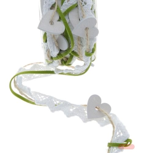Bild von Girlande 5m/ 20mm, Spitze mit Herz 3-fach, weiss/grün