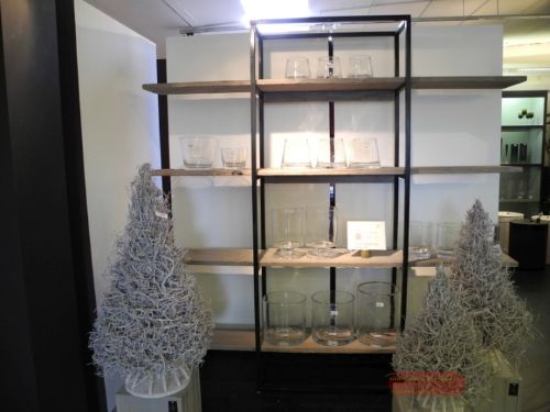 Bild von Display, 4 Holztablare - L200x T36x H206cm, metall