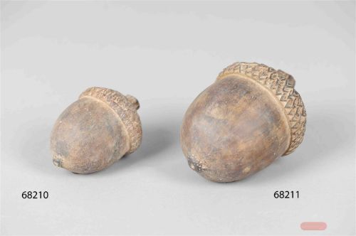 Bild von Eichel, Zement L15x 11x H10 cm, natur