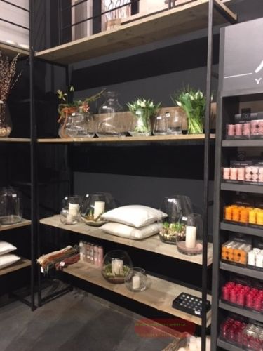 Bild von Display, Model A - Holztablar - H260x 45x L188cm